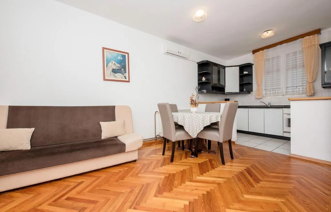 Apartments Stanicic Kampor