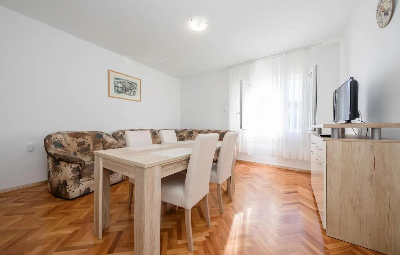 Apartments Stanicic Kampor Penzion