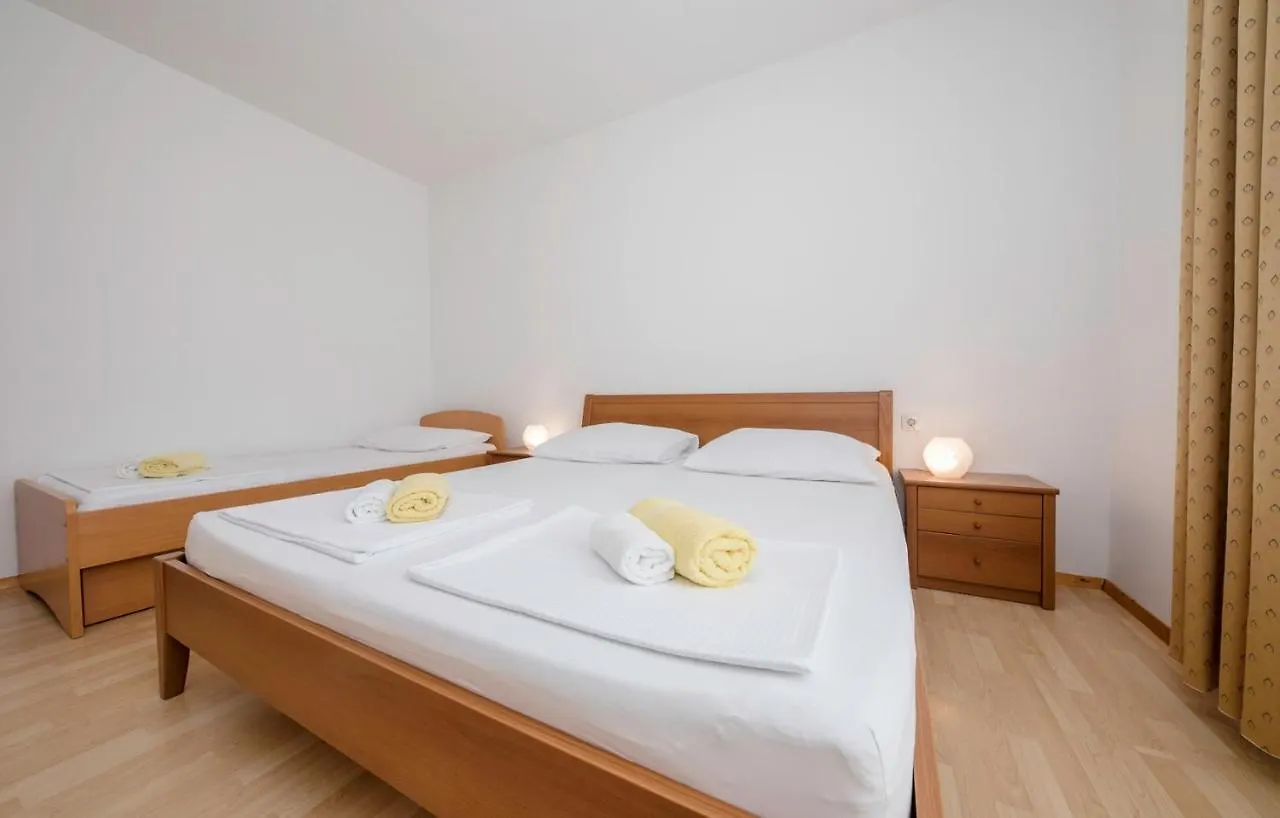 Apartments Stanicic Kampor 0*,