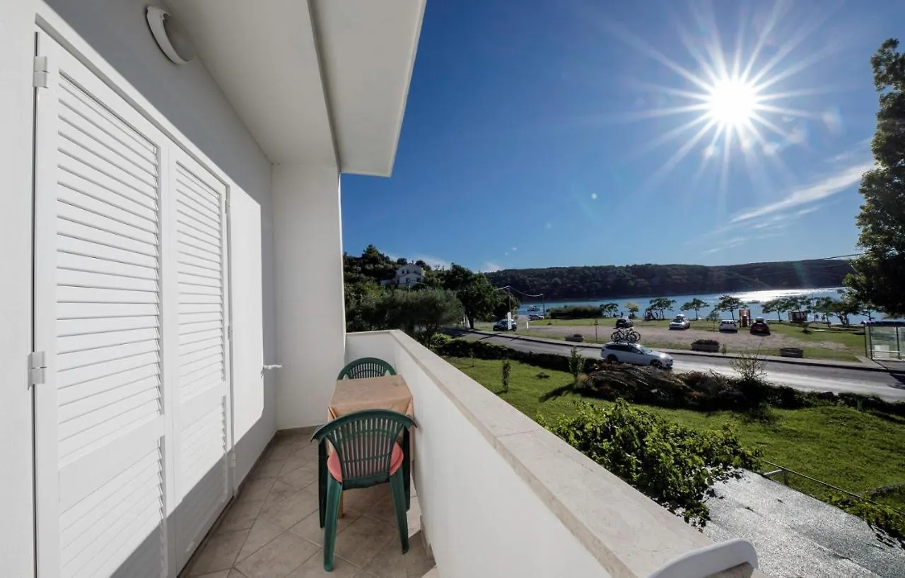 Apartments Stanicic Kampor Guest house